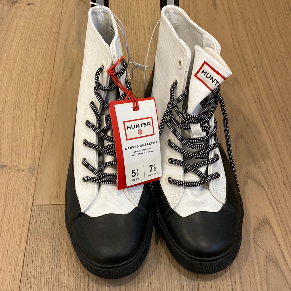 NWT HUNTER X TARGET LACE UP BOOTS